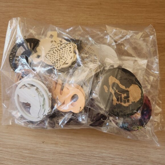 African Queen Black Girl Empowerment Wooden Statement Hook Earrings Lot 20 Pc - Picture 2 of 6